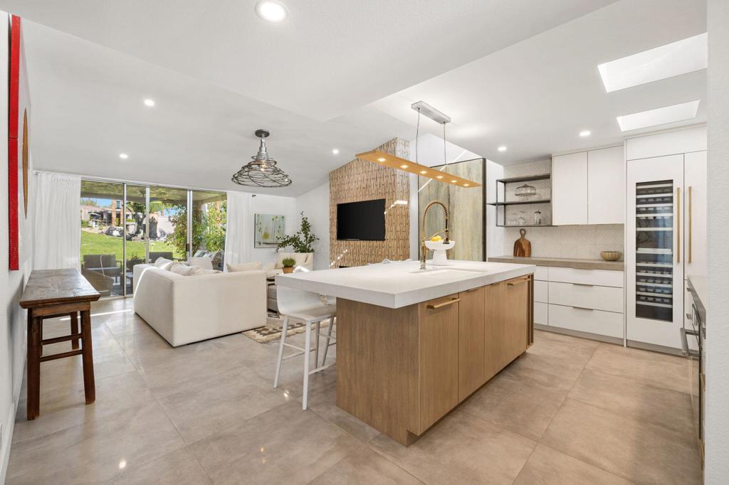 48955 Mariposa Drive