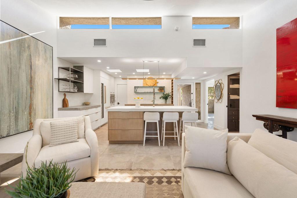 48955 Mariposa Drive