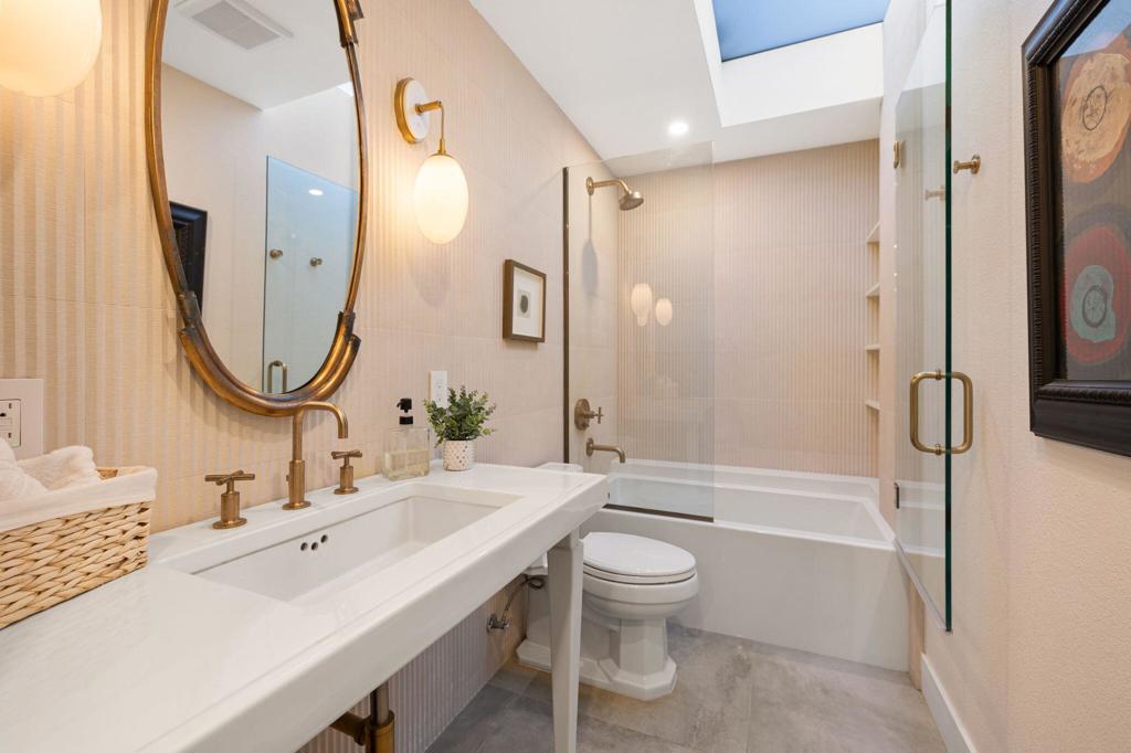 48955 Mariposa Drive