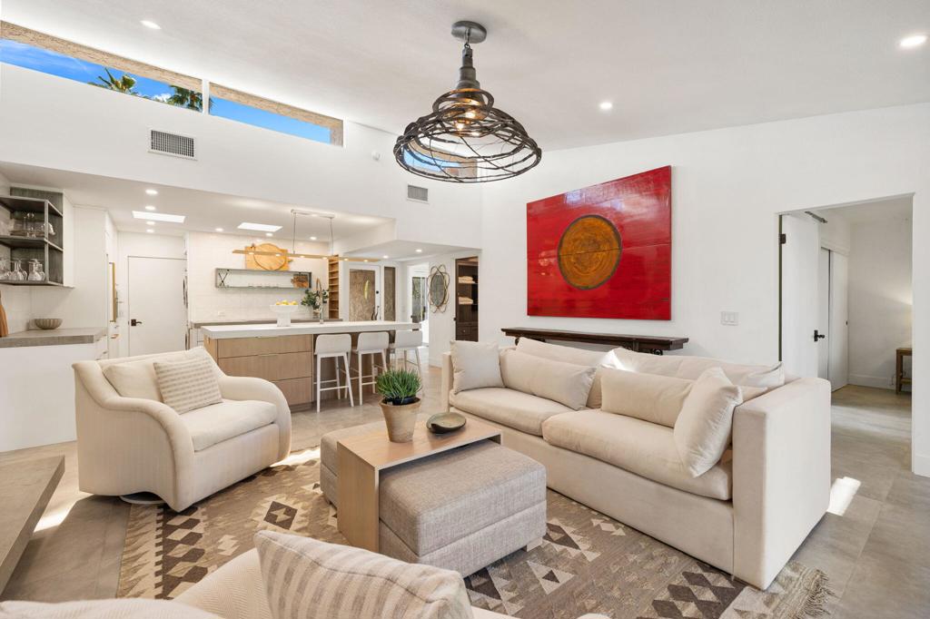 48955 Mariposa Drive