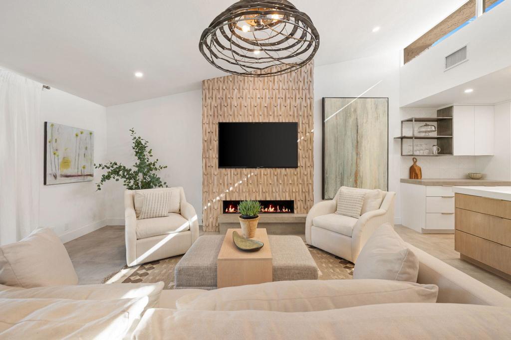 48955 Mariposa Drive