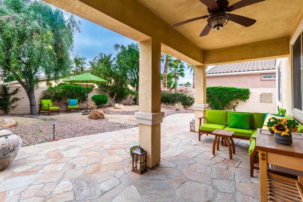 81098 Avenida Vidrio