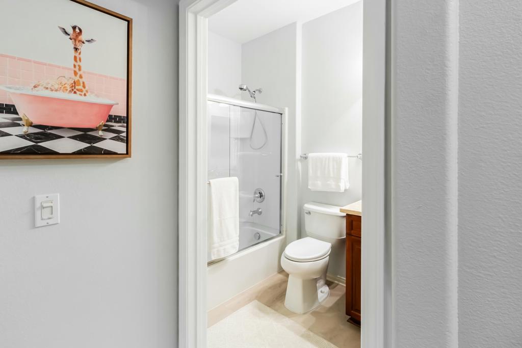 81098 Avenida Vidrio