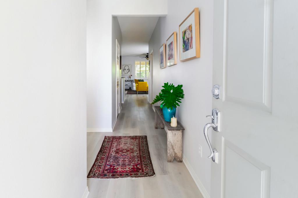 81098 Avenida Vidrio