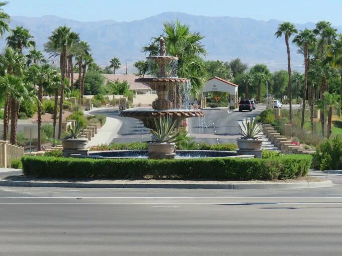 81098 Avenida Vidrio