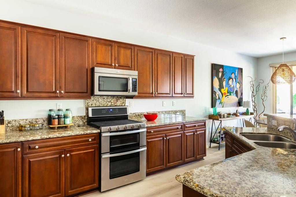 81098 Avenida Vidrio