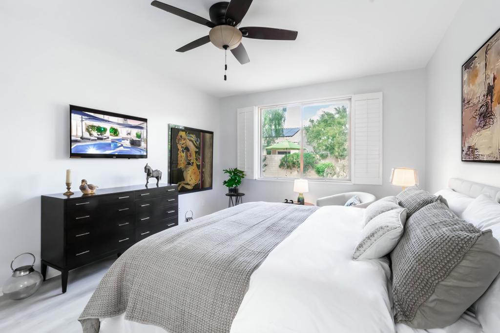 81098 Avenida Vidrio