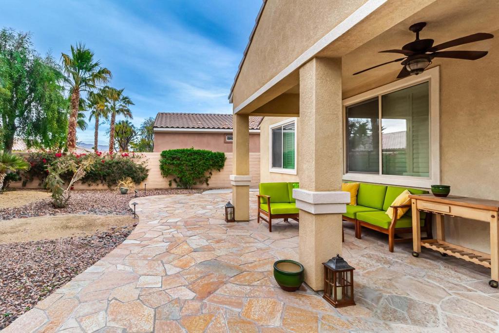 81098 Avenida Vidrio