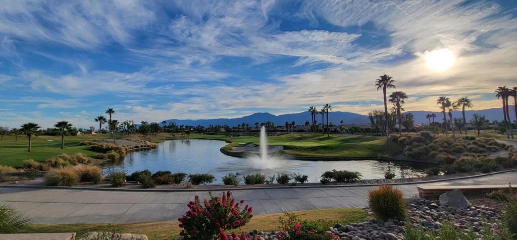 81098 Avenida Vidrio