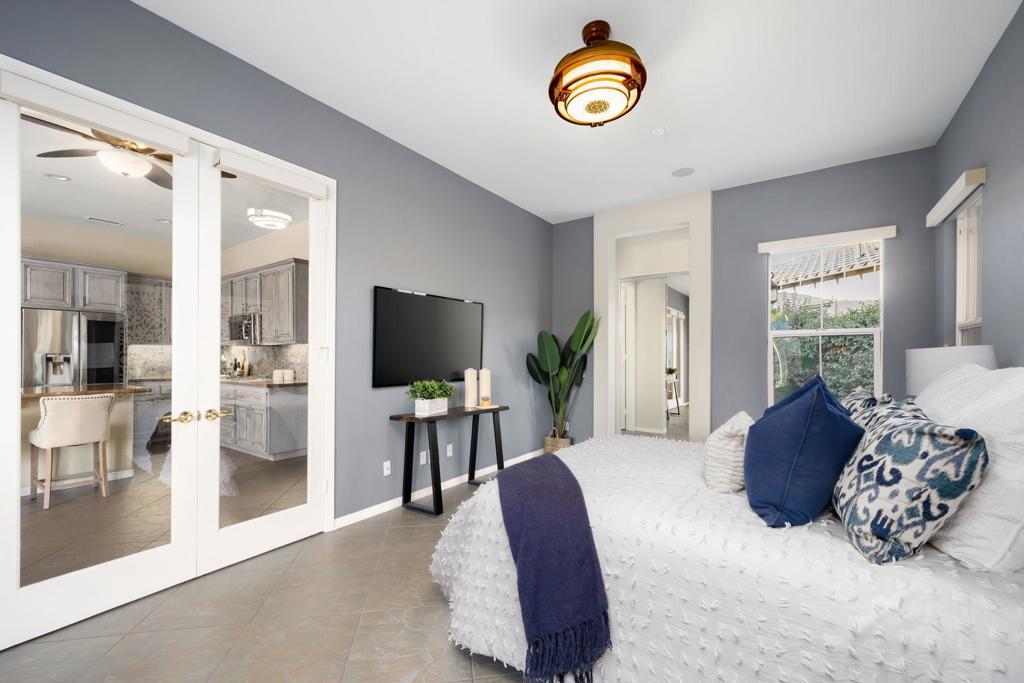 3 Pyramid Lake Court