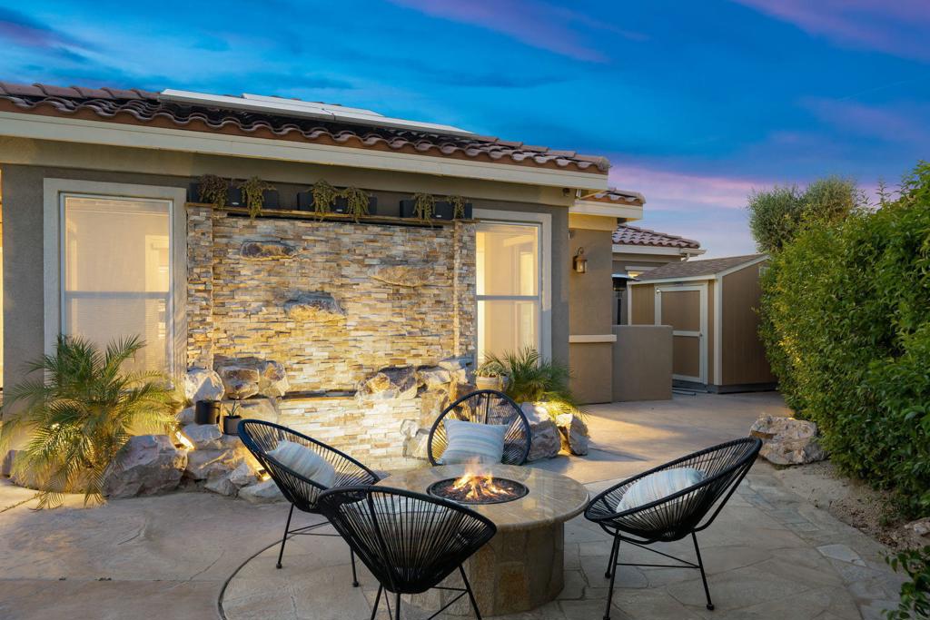 3 Pyramid Lake Court