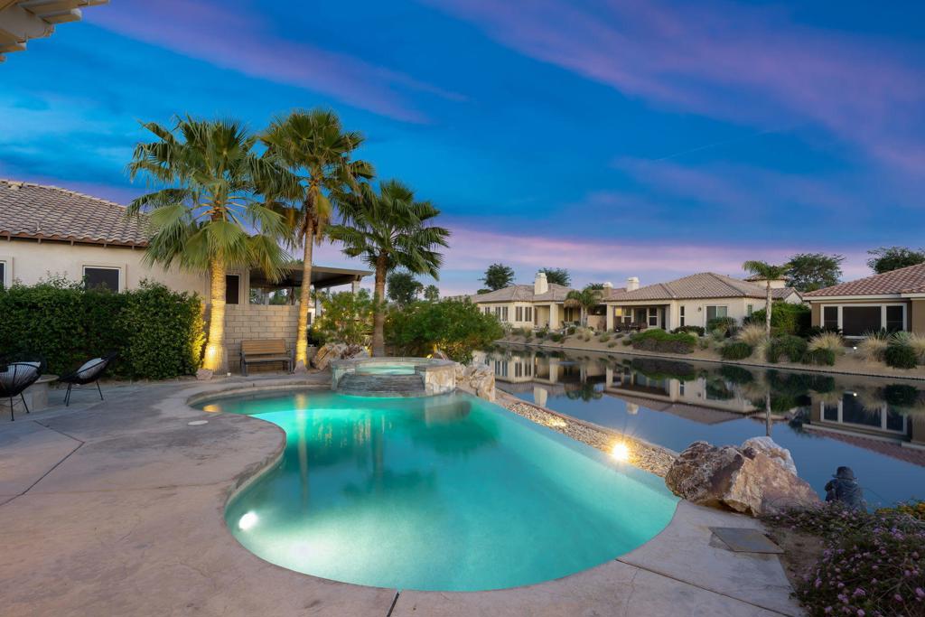 3 Pyramid Lake Court