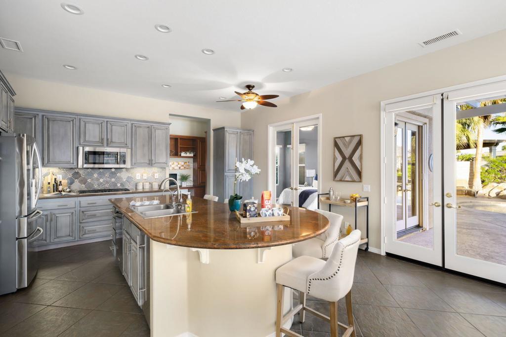 3 Pyramid Lake Court
