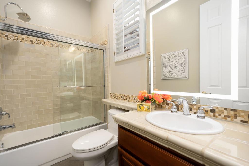 3 Pyramid Lake Court