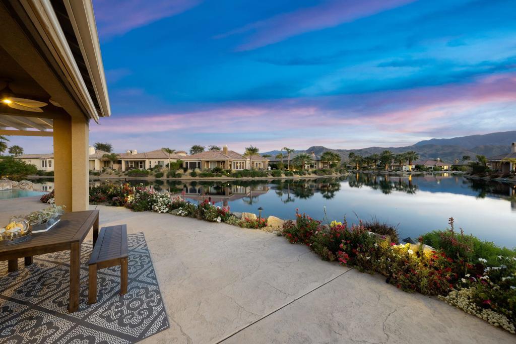 3 Pyramid Lake Court