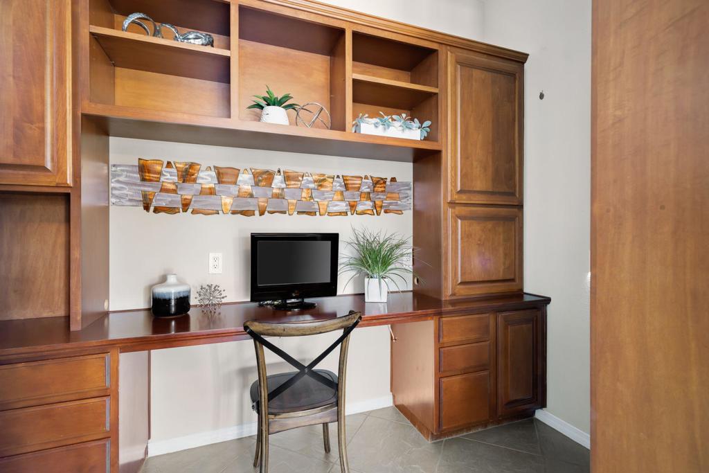 3 Pyramid Lake Court