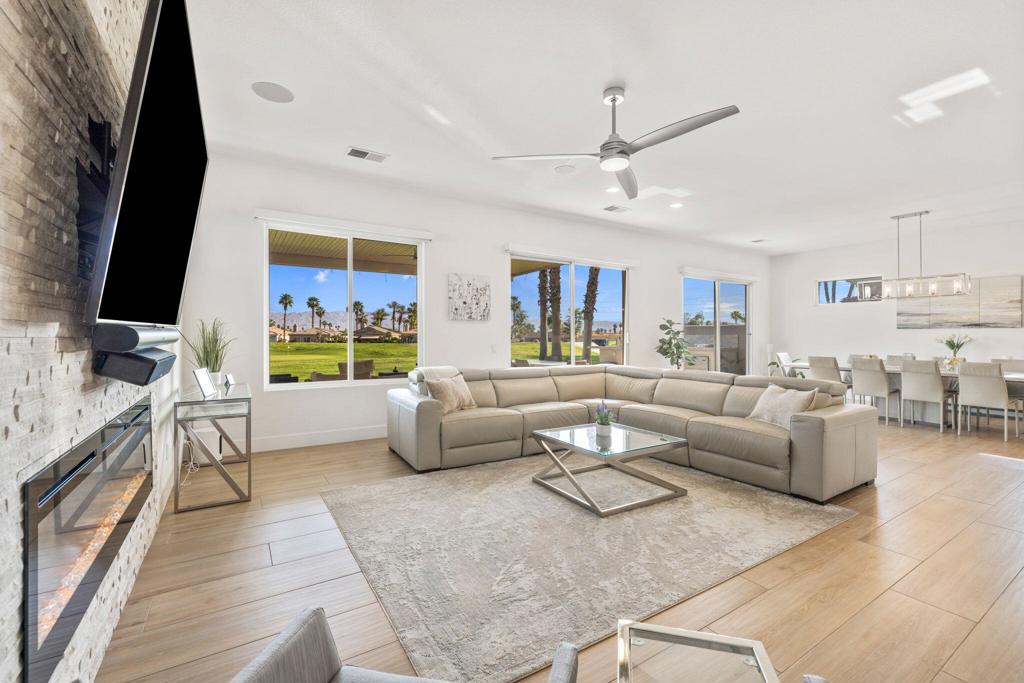 78370 Calle Las Ramblas