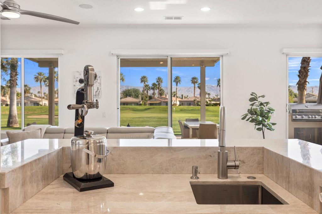 78370 Calle Las Ramblas