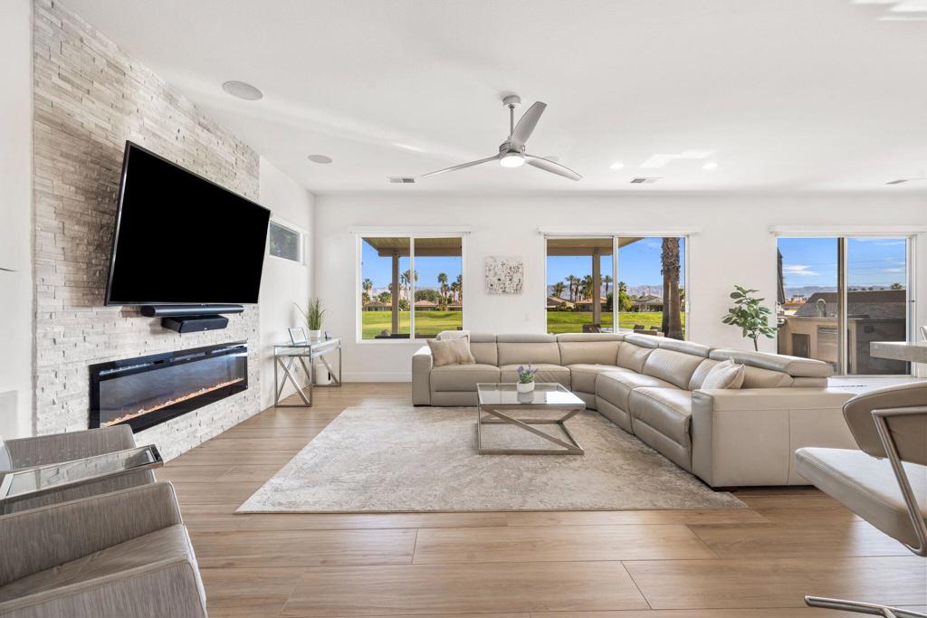 78370 Calle Las Ramblas