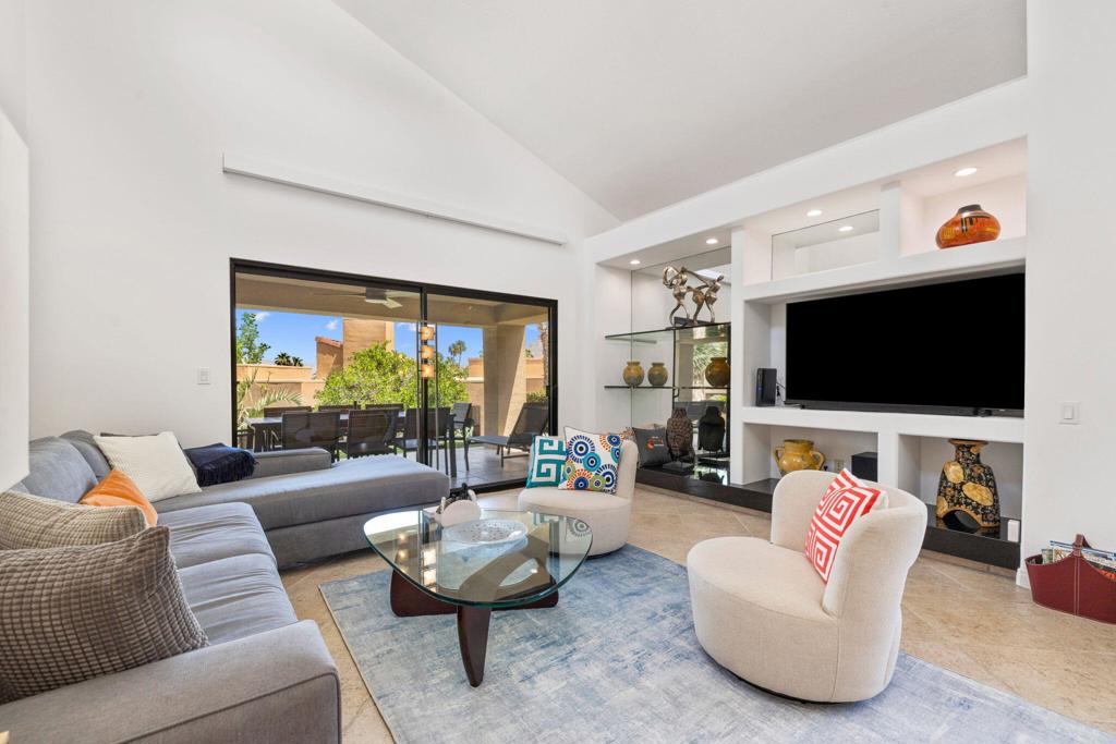 73416 Mariposa Drive