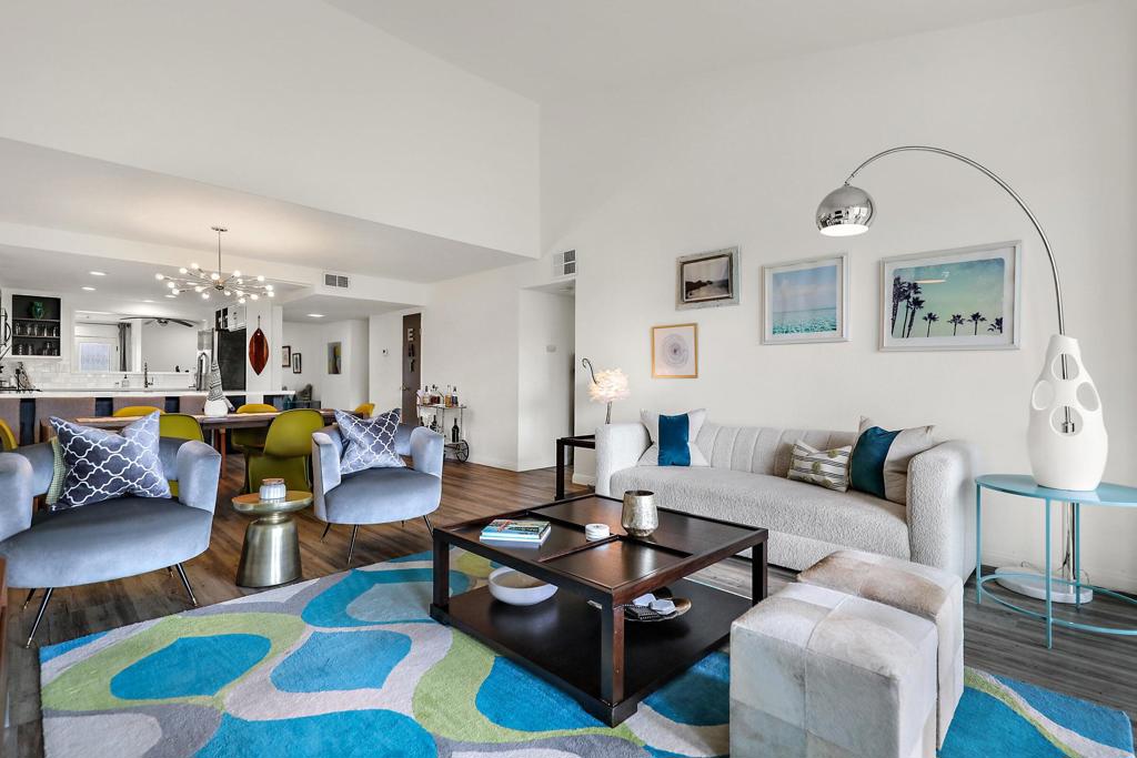27 Calle Encinitas