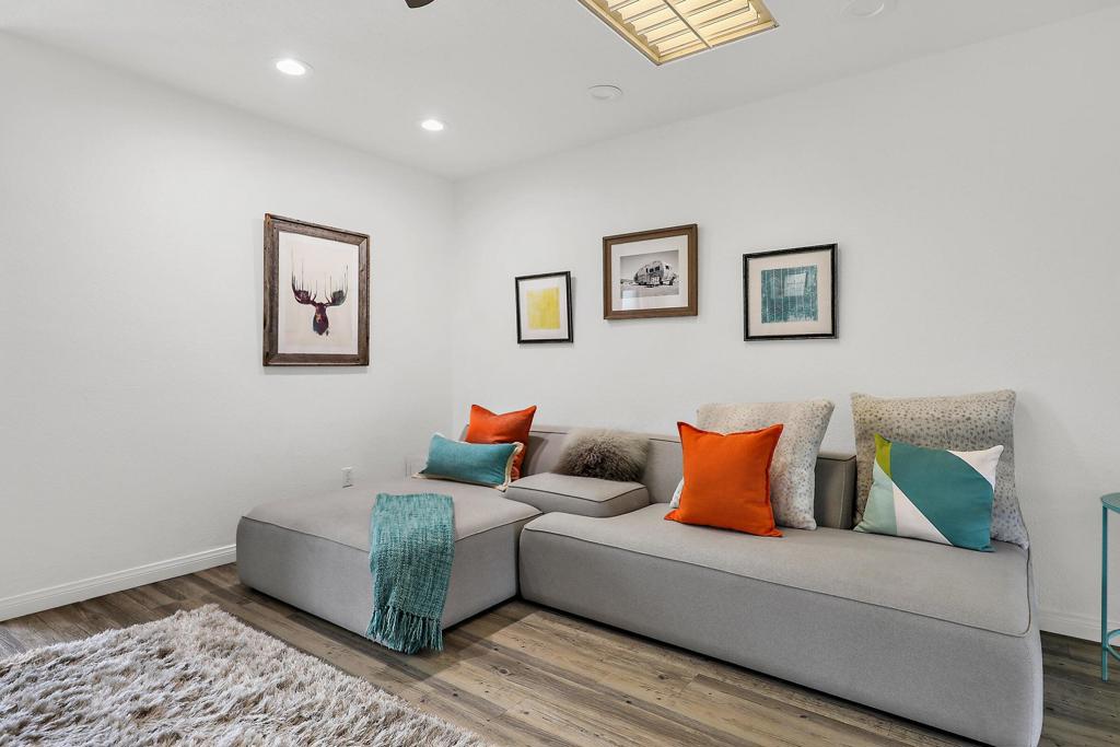 27 Calle Encinitas