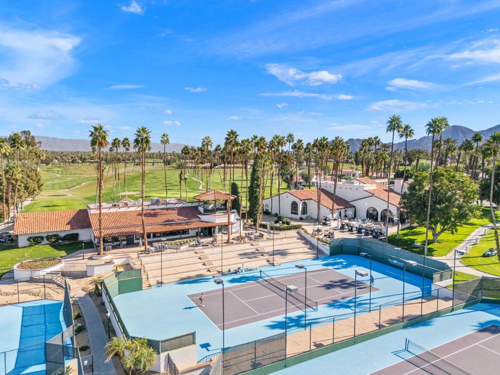 27 Calle Encinitas