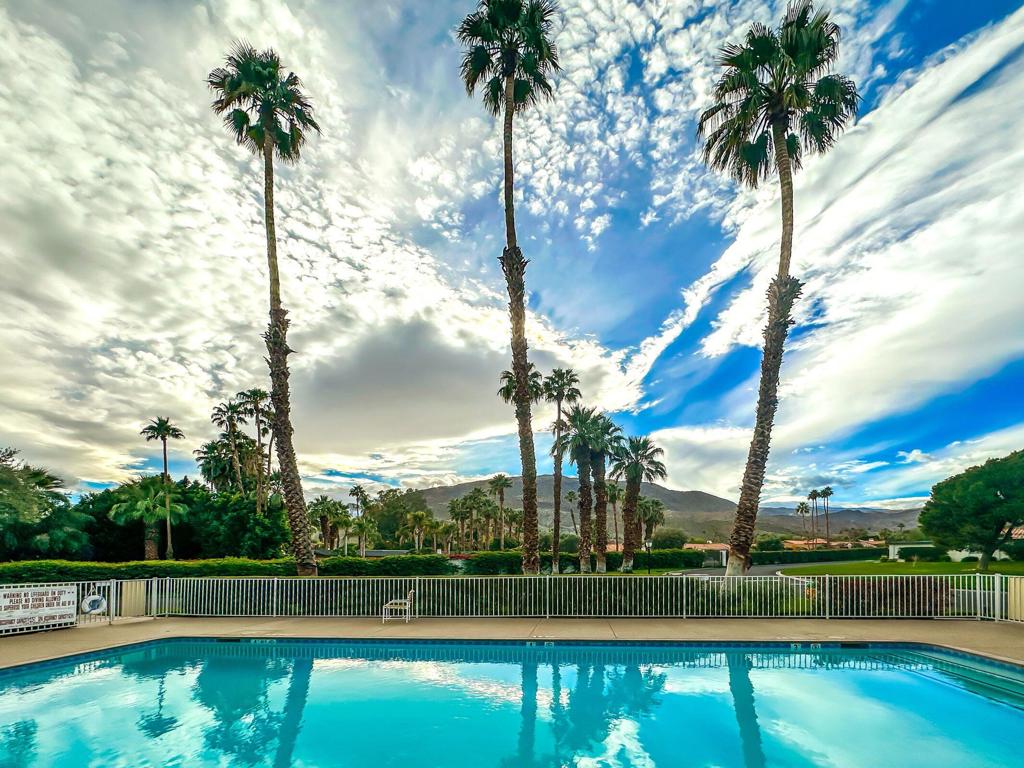 27 Calle Encinitas