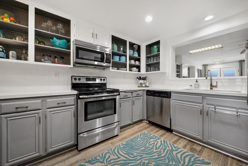 27 Calle Encinitas