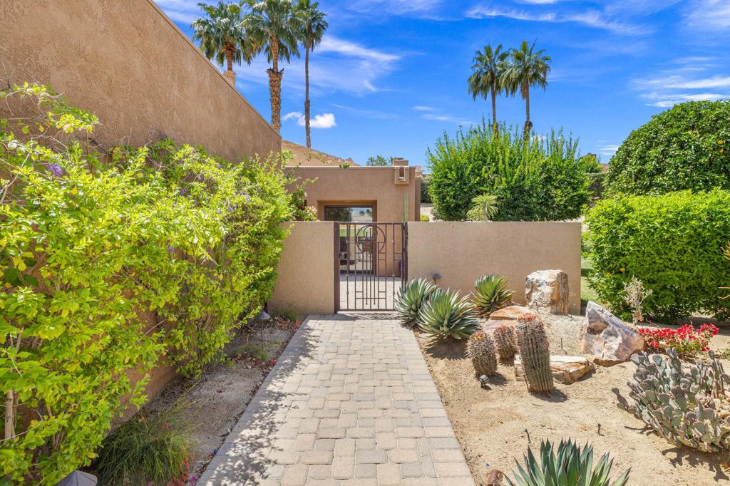 49271 Mariposa Drive