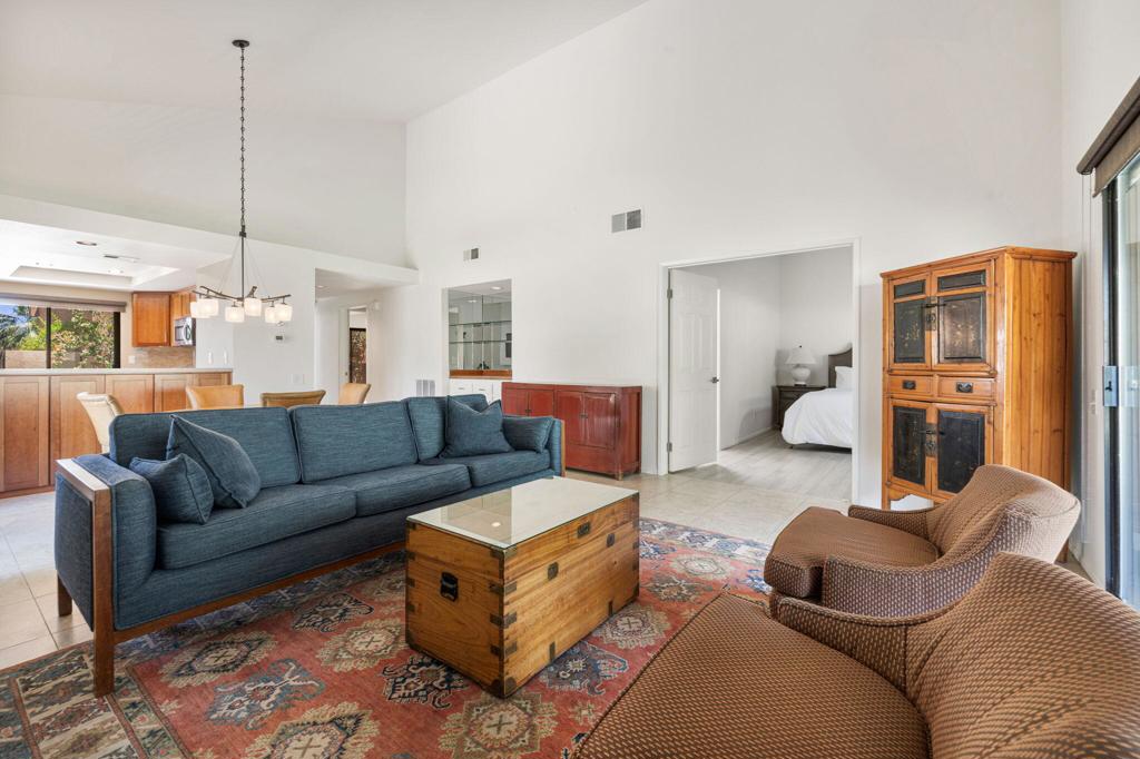 49271 Mariposa Drive