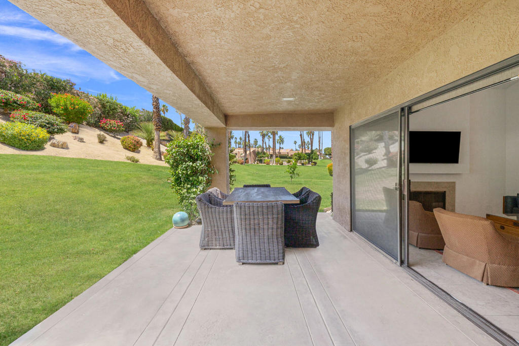49271 Mariposa Drive