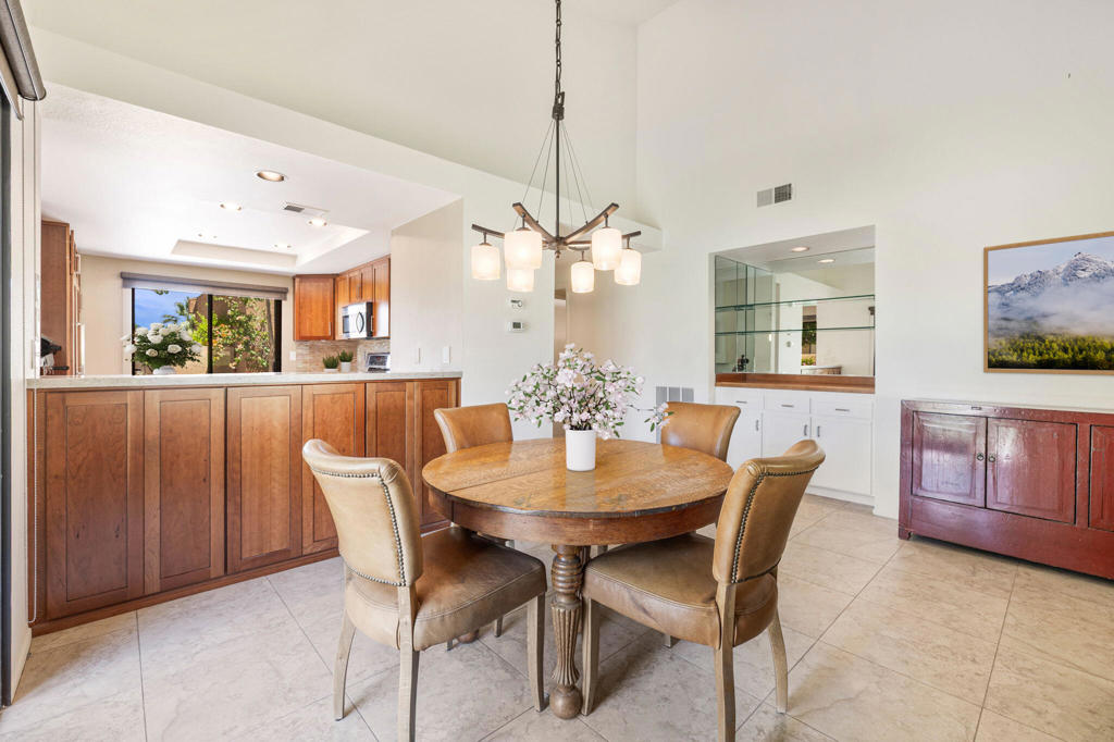 49271 Mariposa Drive