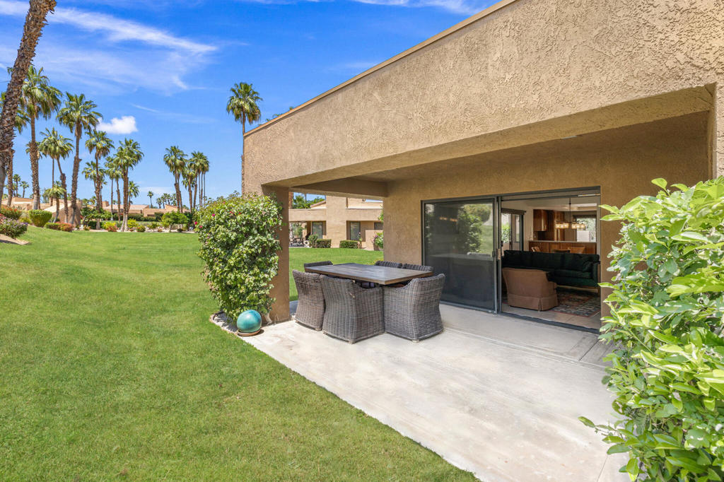 49271 Mariposa Drive