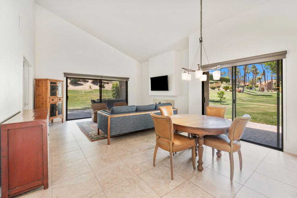 49271 Mariposa Drive