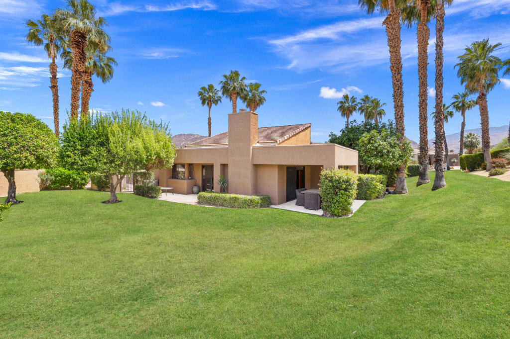 49271 Mariposa Drive