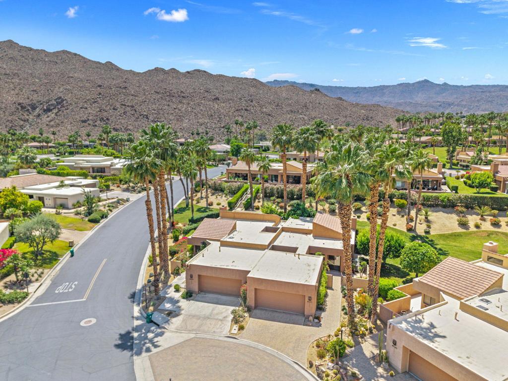 49271 Mariposa Drive