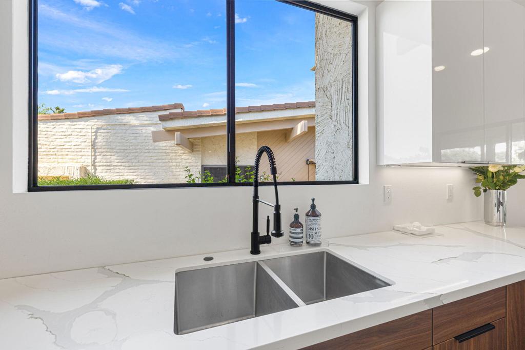44848 Oro Grande Circle