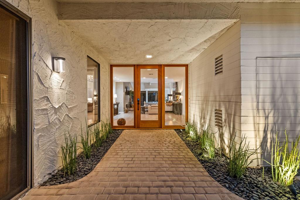 44848 Oro Grande Circle