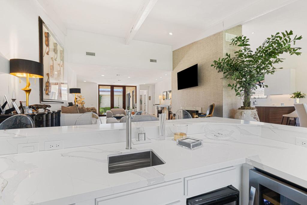 44848 Oro Grande Circle