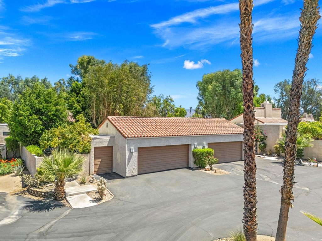 925 Inverness Drive