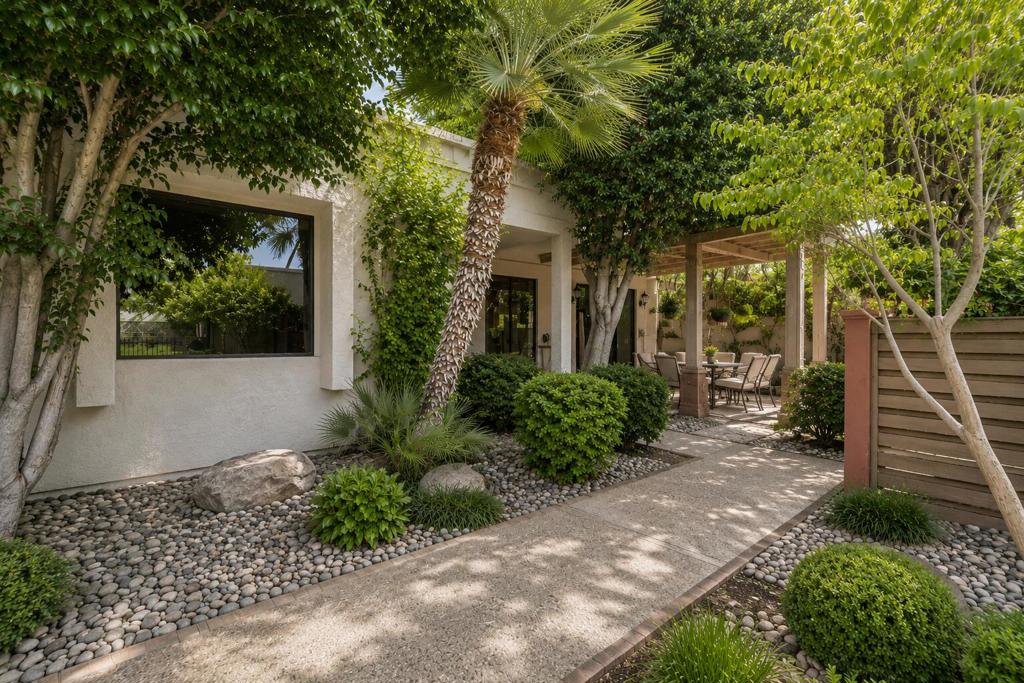 925 Inverness Drive