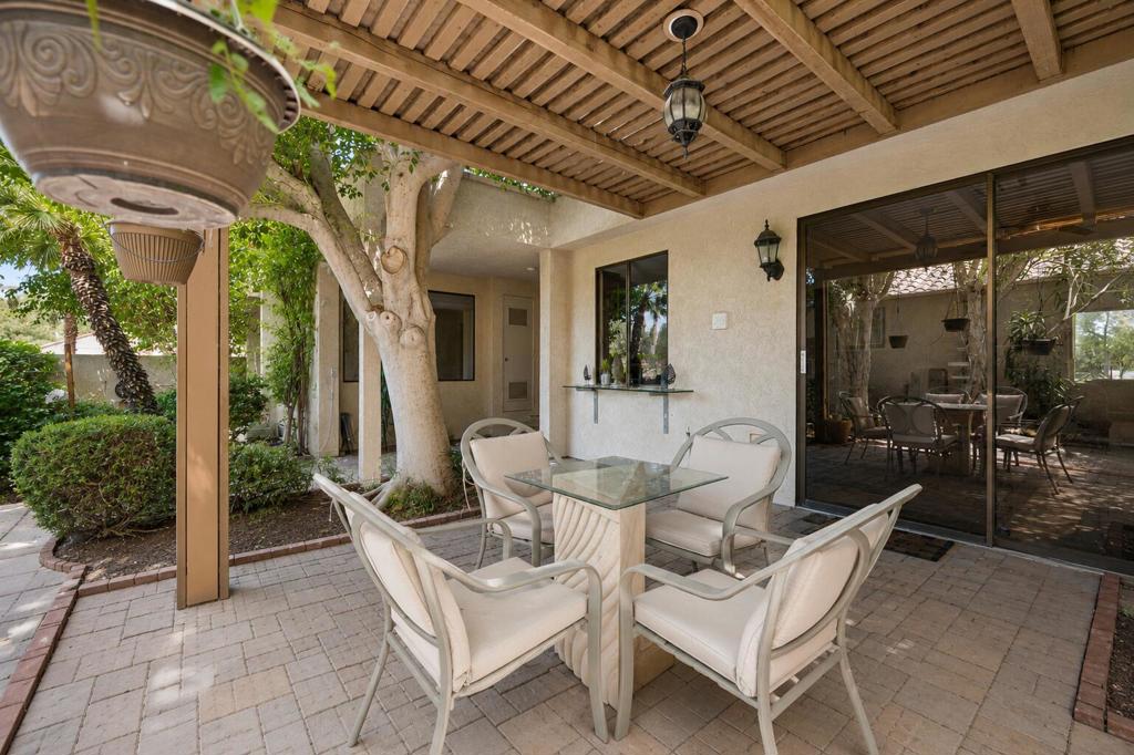 925 Inverness Drive