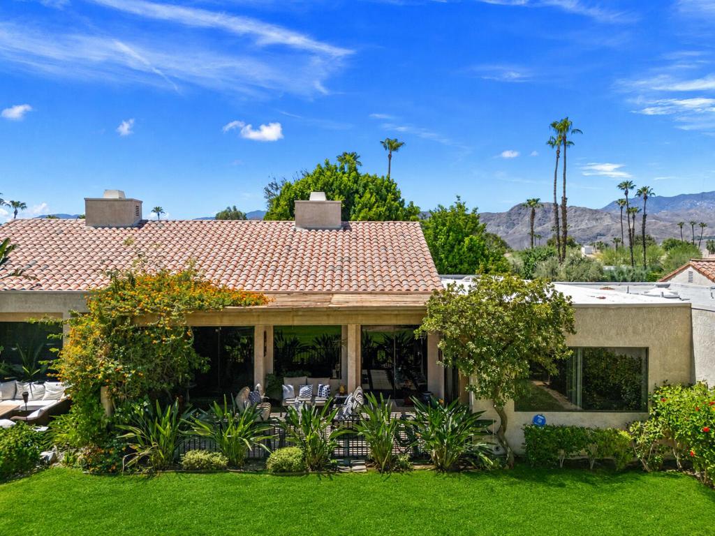 925 Inverness Drive