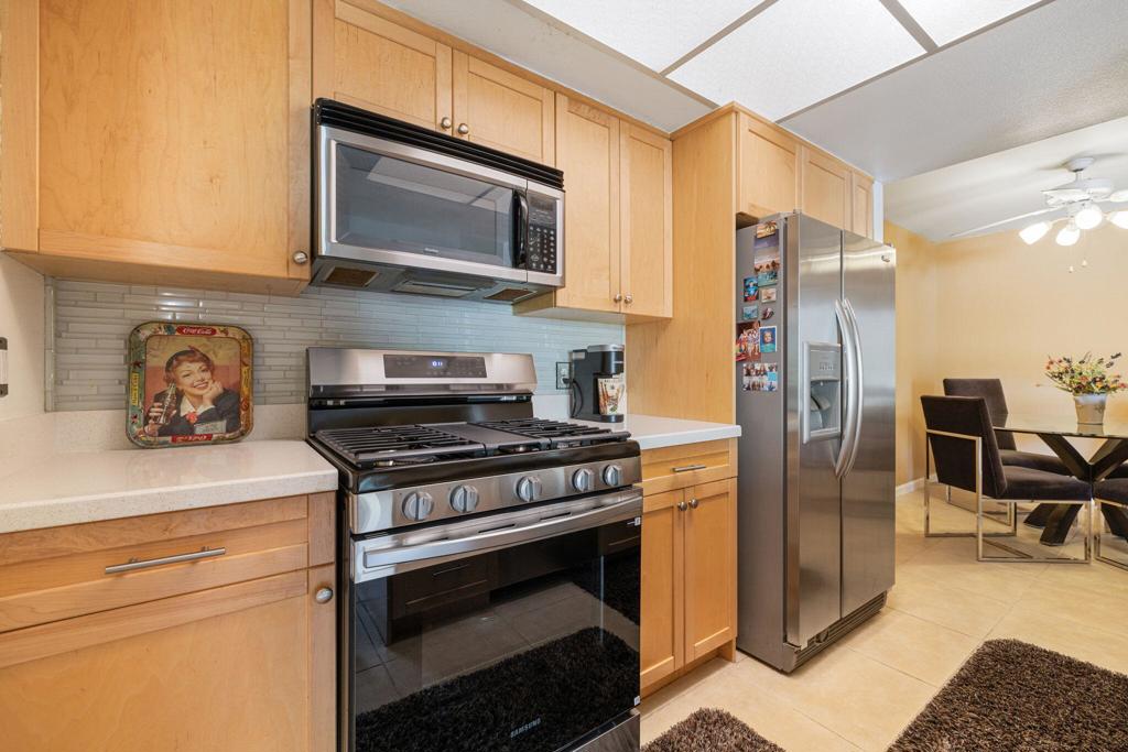 1552 S Camino Real 333