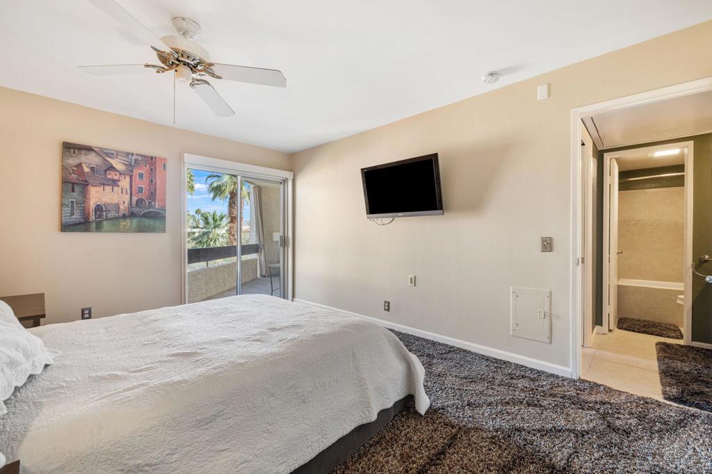 1552 S Camino Real 333