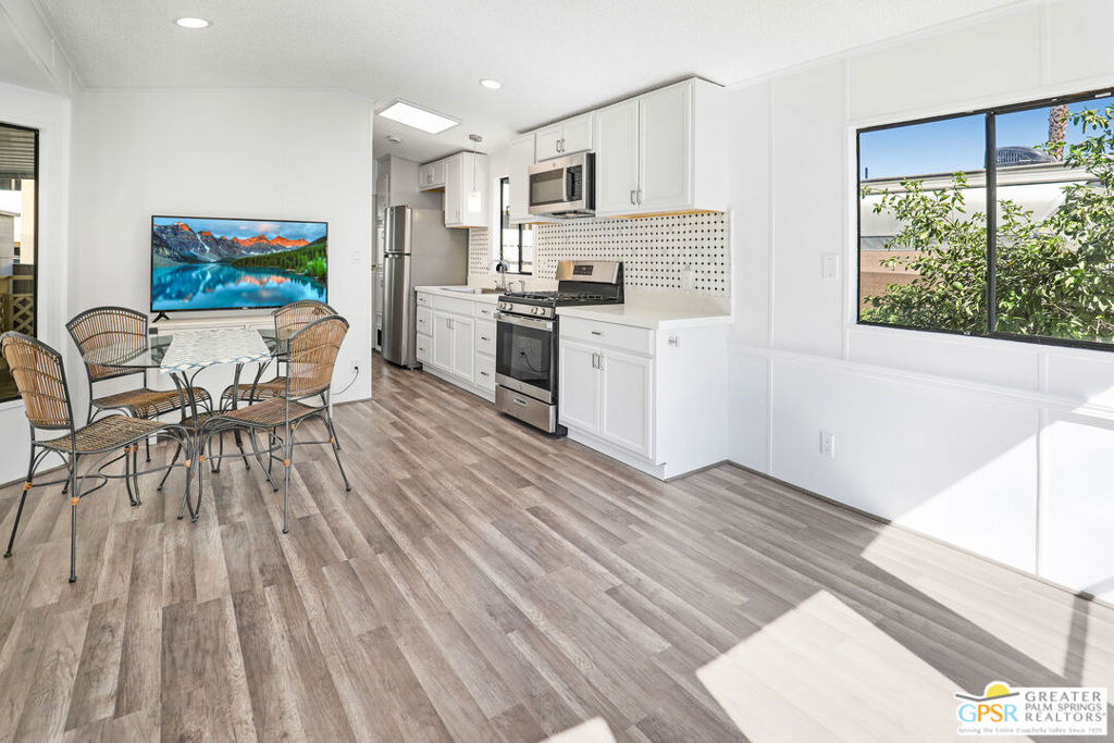 69333 E Palm Canyon Drive 85