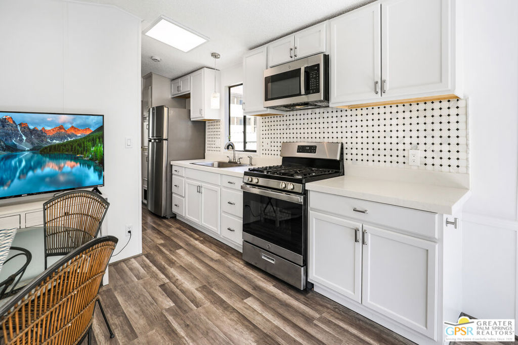 69333 E Palm Canyon Drive 85