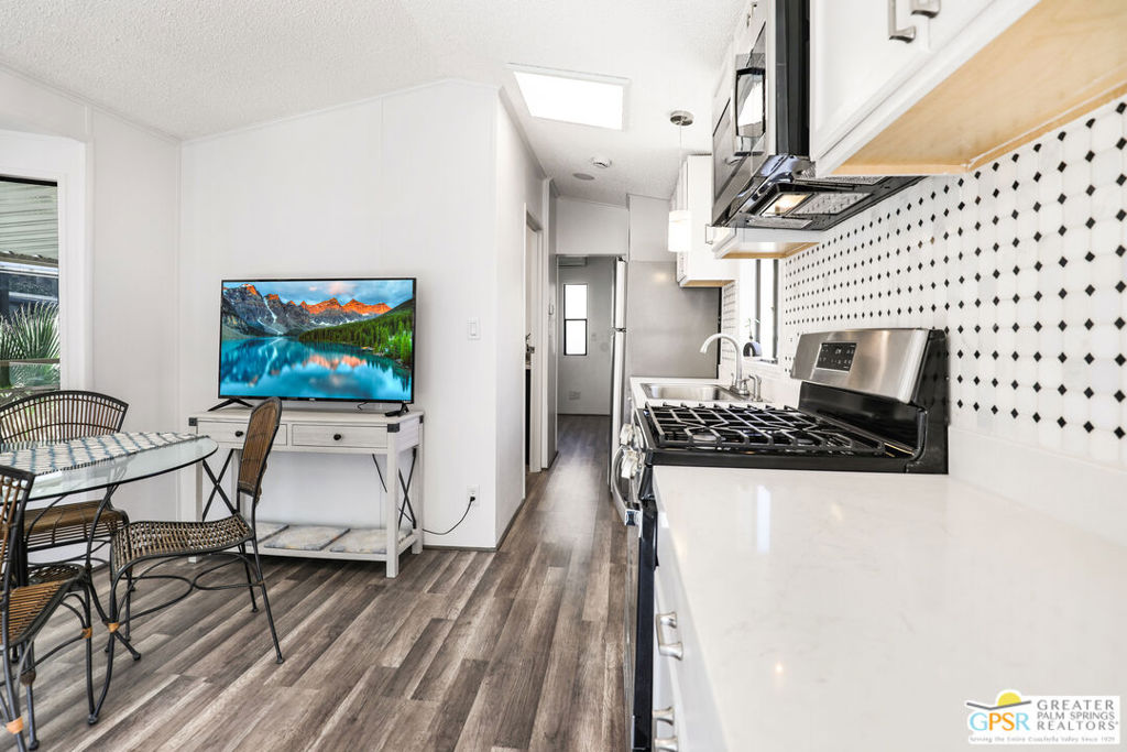 69333 E Palm Canyon Drive 85