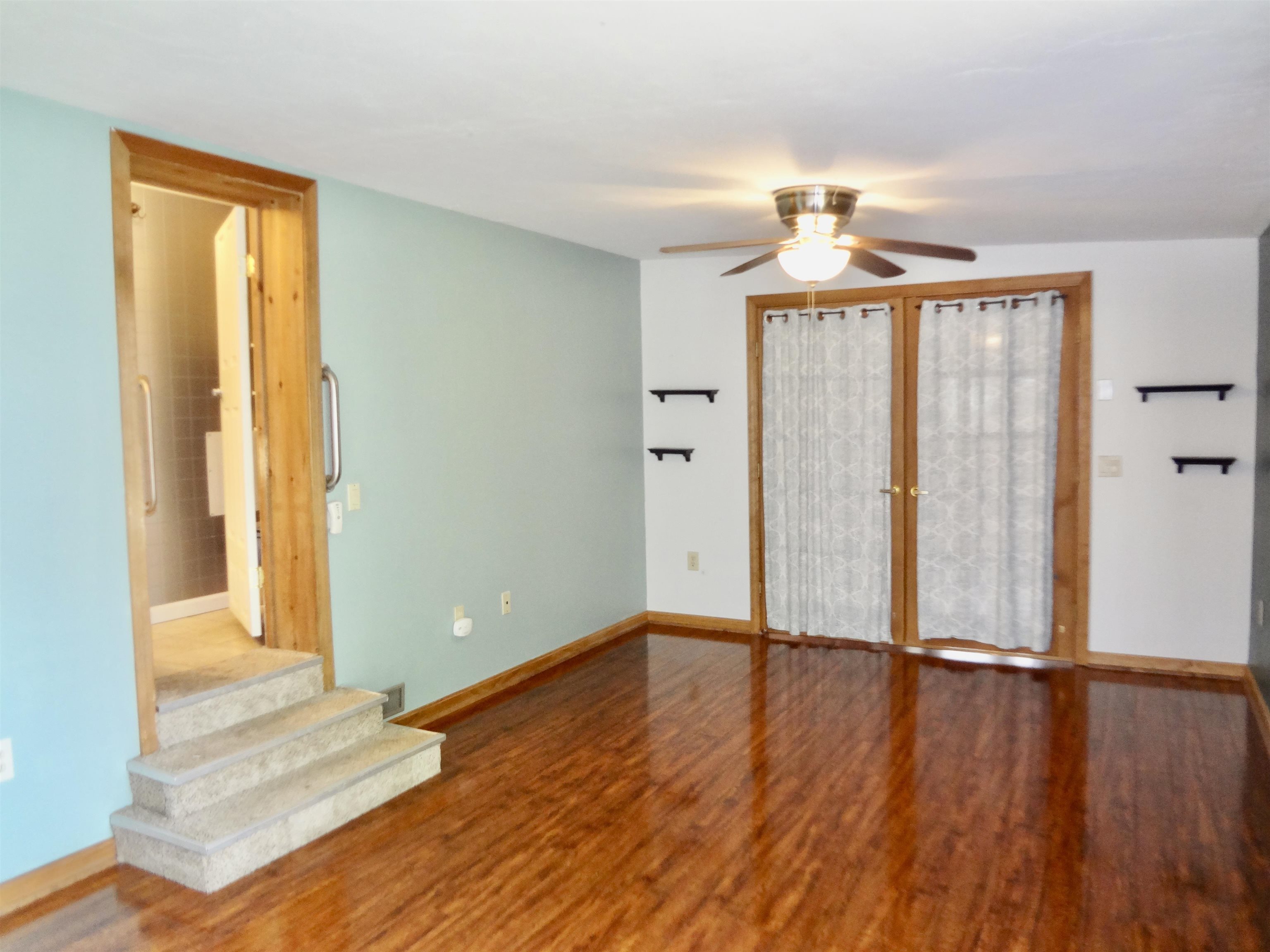 344 Old Lake Shore Road Unit: 14